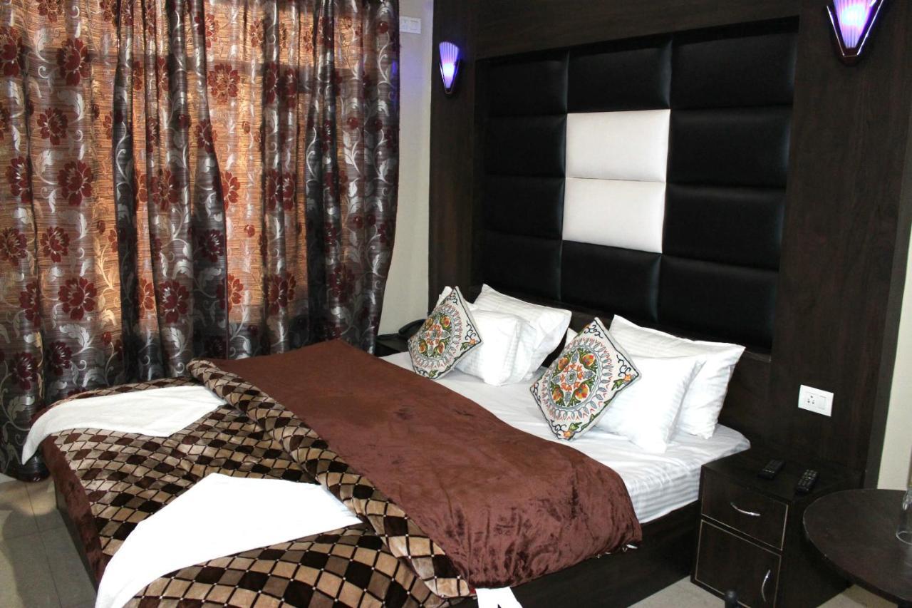 Hotel Samar Srinagar  Exterior photo